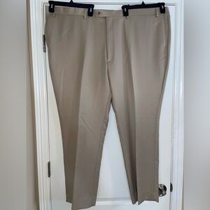 Roundtree & Yorke Travel Smart Tan Chinos Classic Style